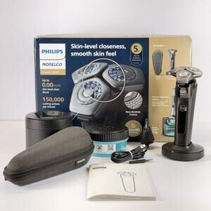 Philips Norelco Electric Shaver 8000 Set Black Wet & Dry SenseIQ New Open Box